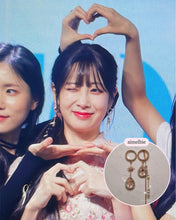 Load image into Gallery viewer, Meteor Shower Earrings - Champagne Pink ver. (Billlie Haruna, Lovelyz Jiae Earrings)