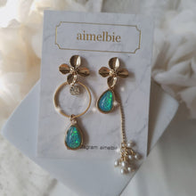 Load image into Gallery viewer, Gold Flowers and Coral Blue Teardrops Earrings