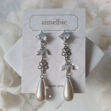 Load image into Gallery viewer, Diamond Floral Princess Earrings - Silver ver. (Jessica Earrings)