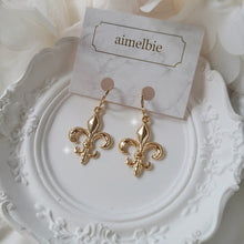 Load image into Gallery viewer, Fleur-De-Lis Huggies Earrings - Gold