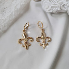 Load image into Gallery viewer, Fleur-De-Lis Huggies Earrings - Gold
