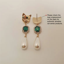 Load image into Gallery viewer, Melbie The Cat Series - Emerald Square and Pearls Earrings