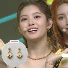 Load image into Gallery viewer, Gold Heart Lock Earrings (Ive Yujin, Ive Rei, Billlie Sheon Earrings)