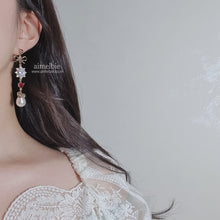Load image into Gallery viewer, Heart Princess Earrings (Weeekly Jihan Earrings)