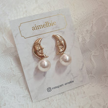 Load image into Gallery viewer, Dear Moon Earrings (WJSN Eunseo, VIVIZ Umji Earrings)