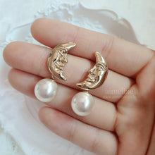 Load image into Gallery viewer, Dear Moon Earrings (WJSN Eunseo, VIVIZ Umji Earrings)