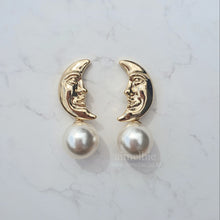 Load image into Gallery viewer, Dear Moon Earrings (WJSN Eunseo, VIVIZ Umji Earrings)