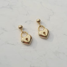 Load image into Gallery viewer, Gold Heart Lock Earrings (Ive Yujin, Ive Rei, Billlie Sheon Earrings)