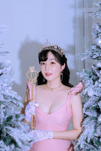 Load image into Gallery viewer, Art Nouveau Queen Choker Necklace (Mamamoo Solar Necklace)