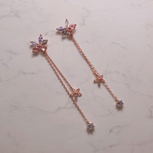 Load image into Gallery viewer, Pastel Jewel Flower Earrings