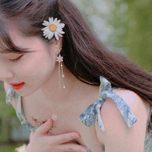 Load image into Gallery viewer, Daisy Layered Necklace - Gold