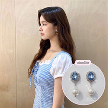 Load image into Gallery viewer, Light Sapphire and Pearl Earrings (ITZY Yuna Earrings)
