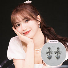 Load image into Gallery viewer, [NMIXX Jiwoo Earrings] Vintage Silver Heart Earrings