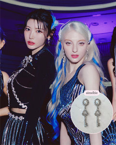 [IVE Gaeul Earrings] Antique Classic Key Earrings - Silver