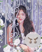 Load image into Gallery viewer, Daisy Wing Earrings - Simple (Gold ver.) (Red Velvet Yeri, Park Eunbin Earrings)