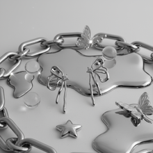 Load image into Gallery viewer, [Aespa Winter, NingNing Earrings] Metalic Liquid Ribbon Earrings - Silver Color