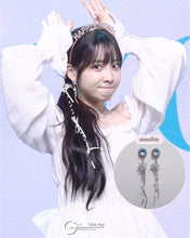 Load image into Gallery viewer, Diamond Petals - Light Sapphire ver. (Lovelyz Jiae, April Chaekyung Earrings)