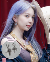 Load image into Gallery viewer, [Aespa Karina Earrings] Sparkle Sparkle Huggies Earrings