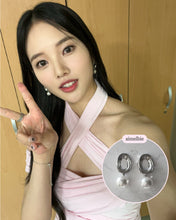 Load image into Gallery viewer, Vintage Oval Ring and Pearl Earrings - Silver (Weeekly Sujin Earrings)