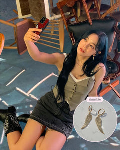 [Kim Sejeong Earrings] Gold Wing Huggies Earrings