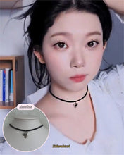 Load image into Gallery viewer, [Aespa Winter Choker] Vintage Heart Locket Choker - Silver ver.