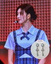 Load image into Gallery viewer, [IVE Gaeul Earrings] Antique Classic Key Earrings - Silver