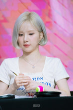 Load image into Gallery viewer, Diamond Petals Semi-Choker Necklace - Silver (VIVIZ Eunha Necklace)