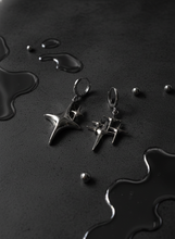 Load image into Gallery viewer, [Aespa Karina, IVE Gaeul Earrings] Sparkle Sparkle Huggies Earrings