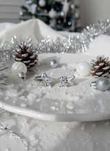 Load image into Gallery viewer, Elf Leaves Earring - Silver Color