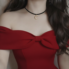 Load image into Gallery viewer, Crescent Moon Choker - Gold ver. [Penthouse 3 Hanjihyun(Joo Suk kyung) Choker]