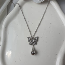 Load image into Gallery viewer, Metal Drop Butterfly Necklace