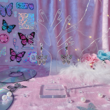 Load image into Gallery viewer, [ITZY Yuna Earrings] The Little Butterfly Huggies Earrings