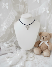 Load image into Gallery viewer, [ITZY Chaeryeong Necklace] Raindeer Choker Necklace - Silver Color