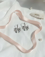Load image into Gallery viewer, [Hearts2Hearts Ana Earrings] Adorable Ribbon Huggies Earrings - Silver