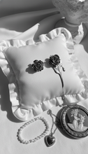 Load image into Gallery viewer, [IVE Yujin Earrings] Metal Rose Earrings - Silver Color