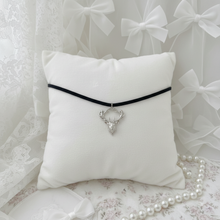 Load image into Gallery viewer, [ITZY Chaeryeong Necklace] Raindeer Choker Necklace - Silver Color