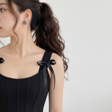 Load image into Gallery viewer, [IVE Yujin Earrings] Metal Rose Earrings - Silver Color