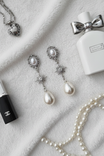 Load image into Gallery viewer, [IU, Kim Sejeong Earrings] Minerva Earrings - Silver version