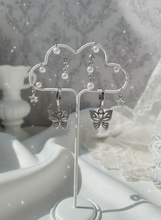 Load image into Gallery viewer, [ITZY Yuna Earrings] The Little Butterfly Huggies Earrings