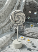 Load image into Gallery viewer, [ITZY Yuna Earrings] The Little Butterfly Huggies Earrings