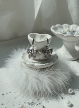 Load image into Gallery viewer, [ITZY Yuna Earrings] The Little Butterfly Huggies Earrings
