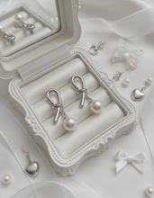 Load image into Gallery viewer, [IVE Wonyoung Earrings] Daily Silver Ribbon Earrings