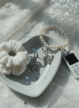 Load image into Gallery viewer, [ITZY Yuna Earrings] The Little Butterfly Huggies Earrings