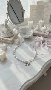 [TWICE Chaeyoung Necklace] Adorable Ribbon Pearl Choker - Silver Color
