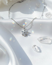Load image into Gallery viewer, Diamond Petals Semi-Choker Necklace - Silver (VIVIZ Eunha Necklace)