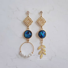 Load image into Gallery viewer, [Kim Sejeong Earrings] The Ancient Blue Planet Earrings