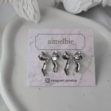 Load image into Gallery viewer, [ILLIT Iroha, NMIXX Haewon Earrings] Ballerina Ribbon Earrings - Silver