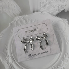 Load image into Gallery viewer, [ILLIT Iroha, NMIXX Haewon Earrings] Ballerina Ribbon Earrings - Silver