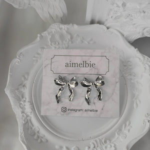 [ILLIT Iroha, NMIXX Haewon Earrings] Ballerina Ribbon Earrings - Silver