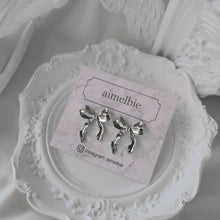 Load image into Gallery viewer, [ILLIT Iroha, NMIXX Haewon Earrings] Ballerina Ribbon Earrings - Silver
